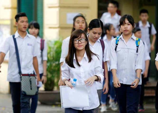 Chùm ảnh: Hơn 70.000 thí sinh thi vào lớp 10 ở Hà Nội - ảnh 6