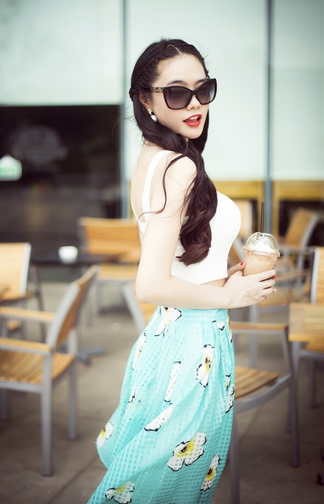 Linh Chi chuộng style gợi cảm sau nâng ngực - ảnh 5