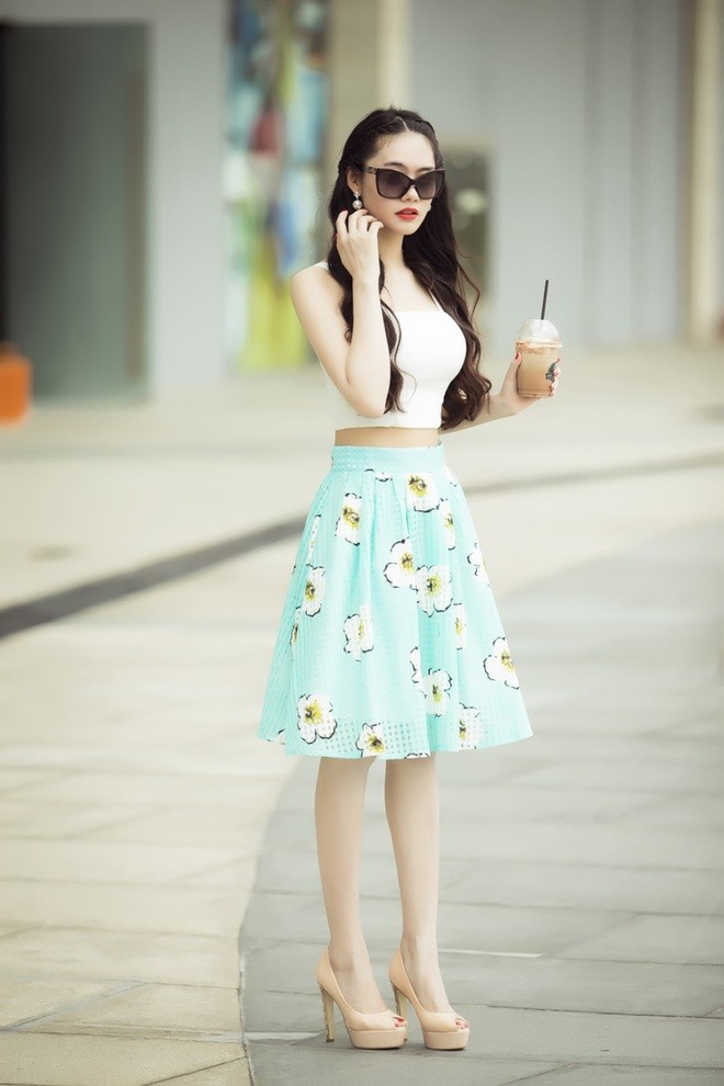 Linh Chi chuộng style gợi cảm sau nâng ngực - ảnh 6