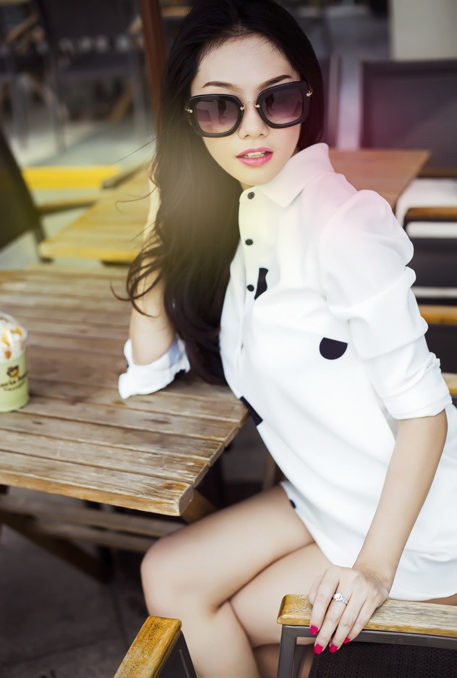 Linh Chi chuộng style gợi cảm sau nâng ngực - ảnh 7