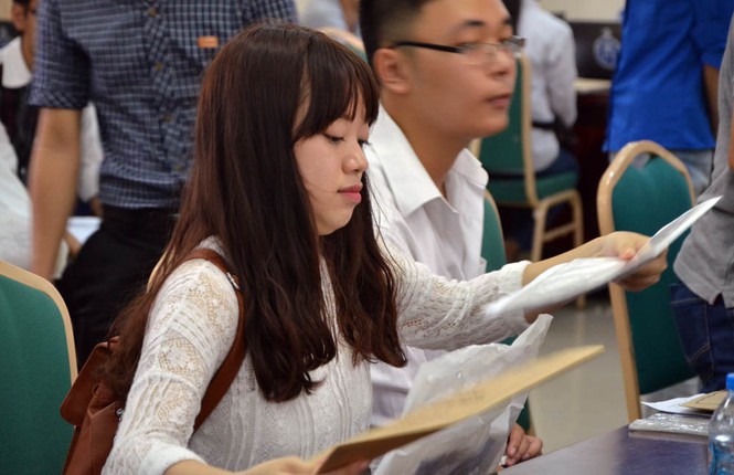 ẢNH: Tân sinh viên rạng rỡ ngày nhập học - ảnh 10