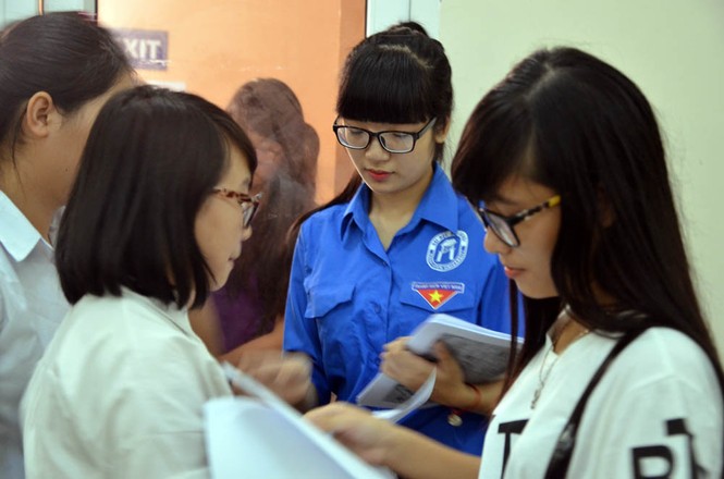 ẢNH: Tân sinh viên rạng rỡ ngày nhập học - ảnh 16