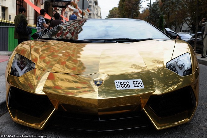 Lóa mắt với Lamborghini Aventador màu vàng biển siêu độc - ảnh 4