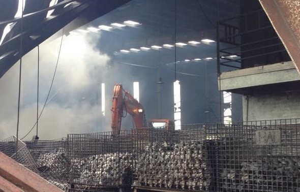 Khu công nghiệp Quang Minh tan hoang sau hỏa hoạn - ảnh 3