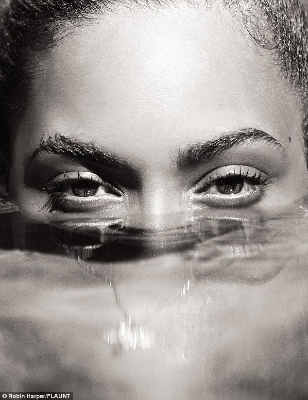 Beyonce khỏe đường cong bốc lửa trên tạp chí - ảnh 11