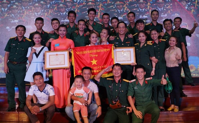 Bế mạc liên hoan tuyên truyền viên trẻ toàn quân - ảnh 6