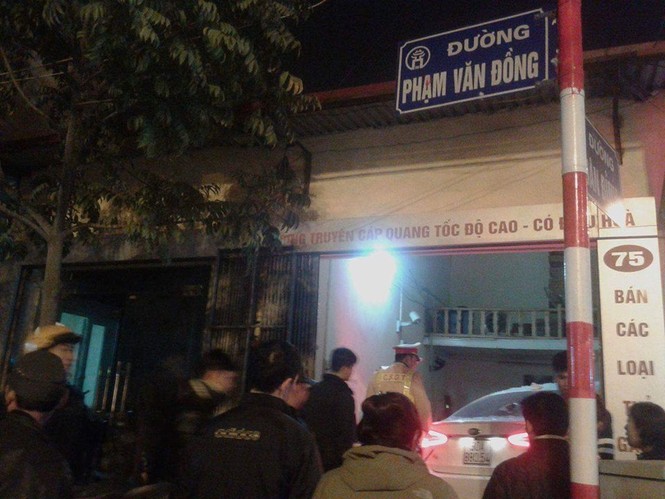 Ô tô lao vào quán internet trong đêm, nhiều người nhập viện - ảnh 3