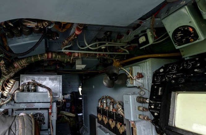Bên trong buồng lái 'sát thủ săn ngầm' Ka-27 - ảnh 9