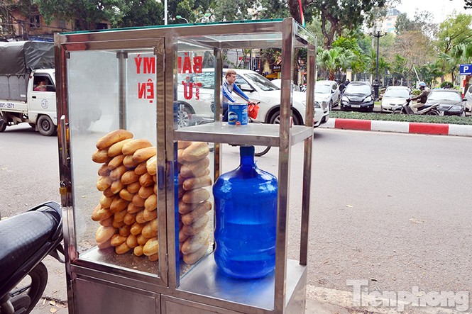 Ấm lòng thùng bánh mỳ miễn phí tại Hà thành - ảnh 4