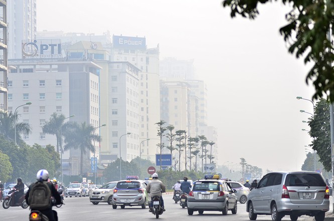 Cận cảnh Hà Nội mờ ảo trong sương mù buổi sớm - ảnh 8