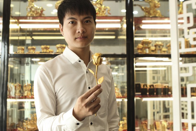 Hoa hồng bằng vàng 24k giá 200 triệu đồng - ảnh 9
