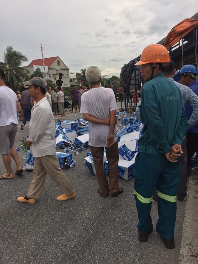 Hiện trường vụ tai nạn kinh hoàng 8 người thương vong ở Hải Dương - ảnh 9