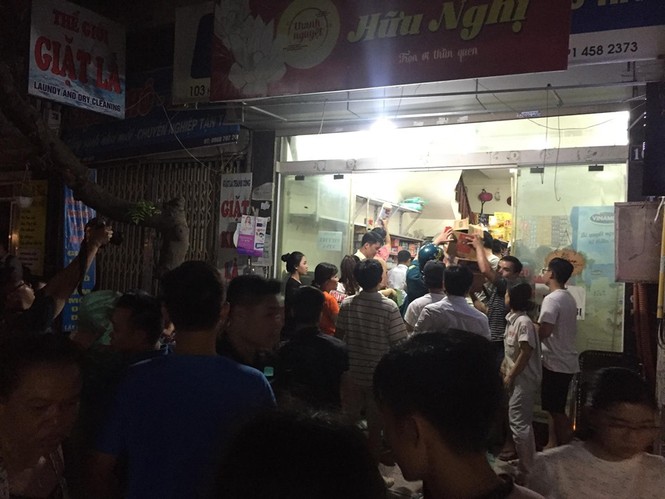 Đang cháy lớn tại Công ty Cổ phần Bóng đèn Phích nước Rạng Đông - ảnh 9
