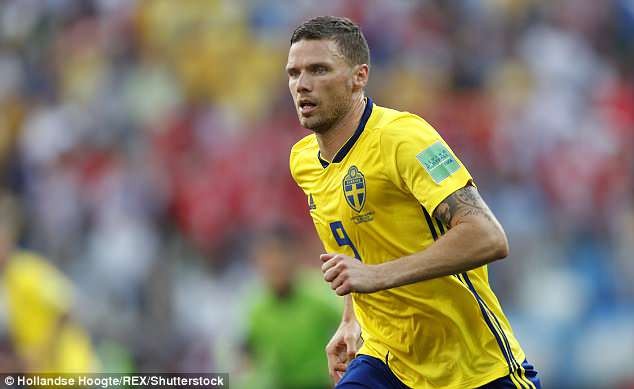 Con trai tiền đạo Marcus Berg bật khóc khi thấy bố trên sân - ảnh 1