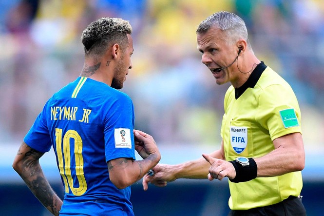 Coutinho, Neymar ghi bàn muộn, Brazil giành chiến thắng đầu tay - ảnh 12