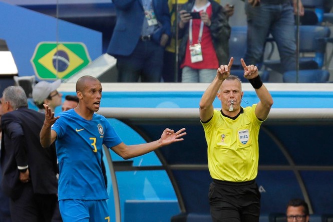 Coutinho, Neymar ghi bàn muộn, Brazil giành chiến thắng đầu tay - ảnh 15