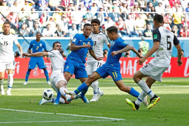 Coutinho, Neymar ghi bàn muộn, Brazil giành chiến thắng đầu tay - ảnh 17