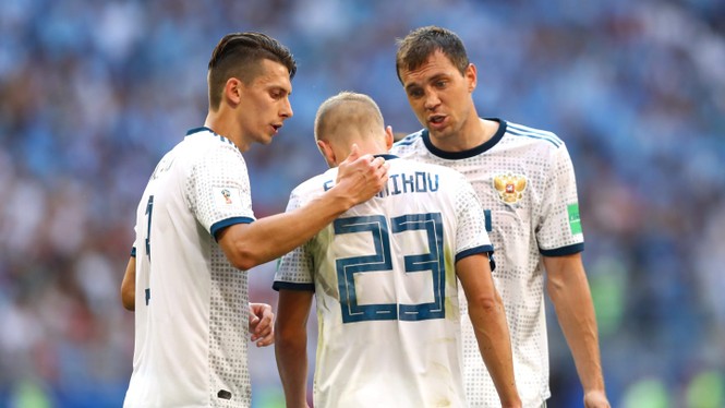 Bảng A: Uruguay toàn thắng, Nga vẫn