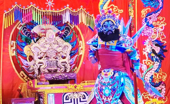 Phía sau 'mặt nạ' tuồng cổ - ảnh 7