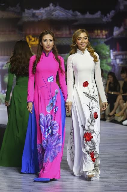 Áo dài tông trầm quyến rũ của NTK Brian Võ - ảnh 5