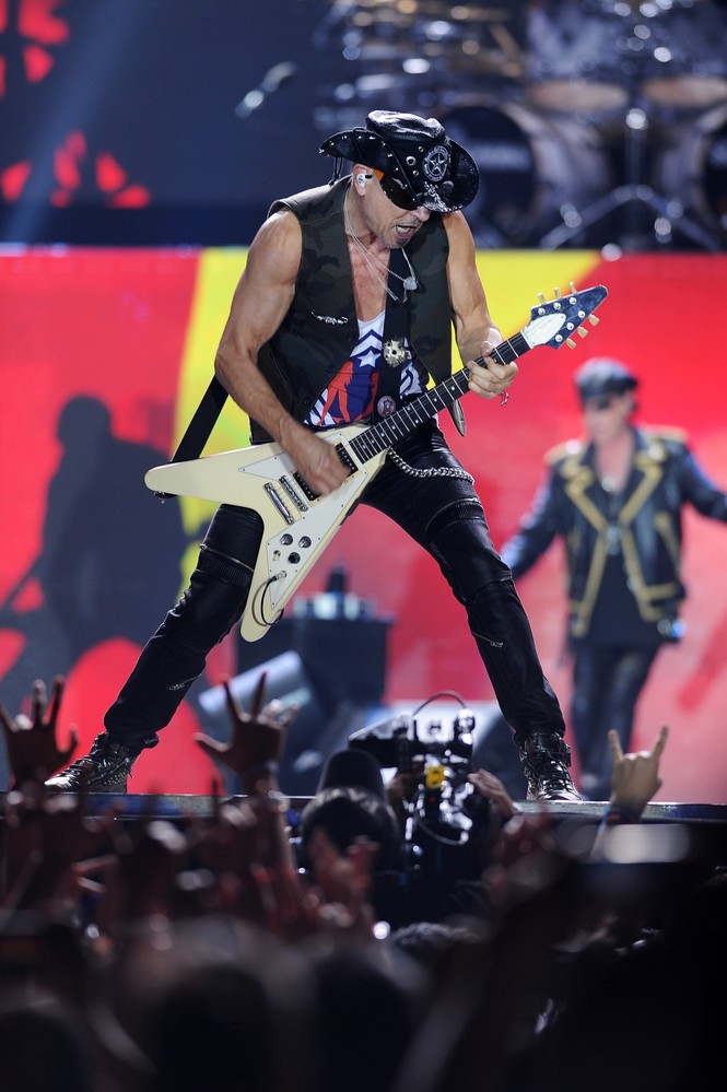 scorpions ở việt nam - ảnh 2