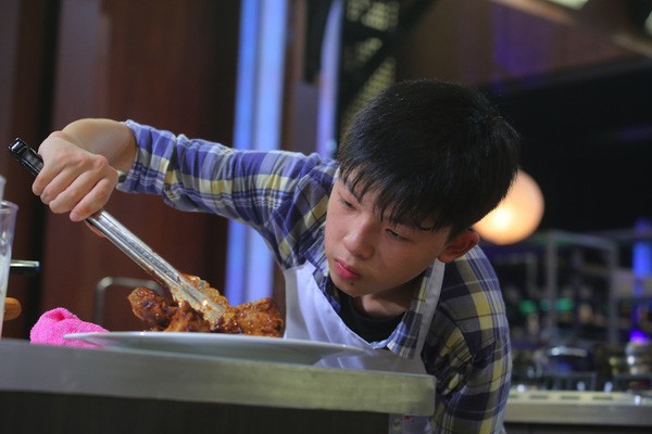 'Hotboy vạn người mê' giành Quán quân Vua đầu bếp nhí 2016 - ảnh 4