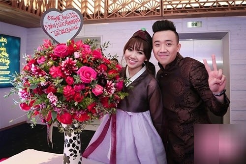 Lộ quà cưới Đông Nhi- Ông Cao Thắng gửi Trấn Thành- Hari Won - ảnh 4
