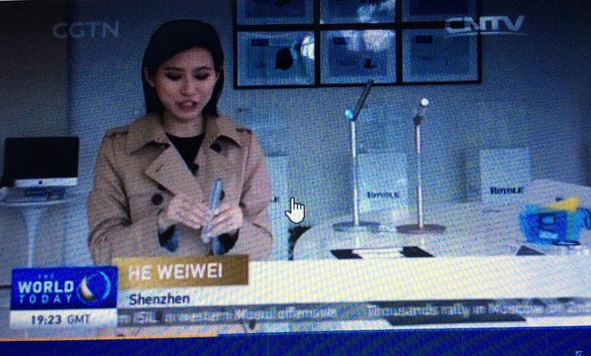 Trung Quốc ra mắt điện thoại bẻ cong, bàn phím mỏng như tờ giấy - ảnh 2