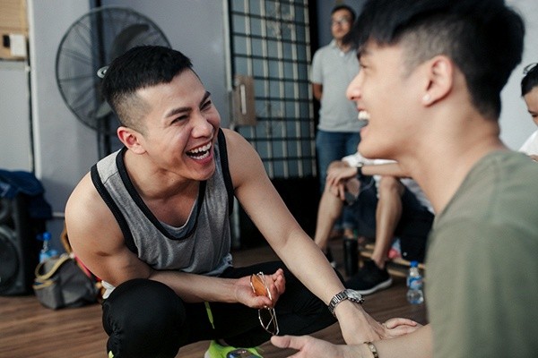 Tập luyện cùng vợ cũ, Lâm Vinh Hải dồn toàn lực tại Remix - ảnh 1