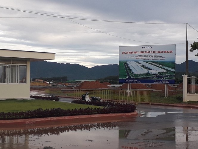 Giông lốc đánh sập nhà xưởng công ty, 2 công nhân tử vong - ảnh 1