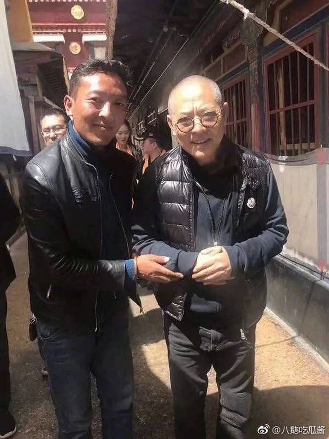 Showbiz 24/5: Động thái bất ngờ của mẫu khỏa thân - ảnh 4