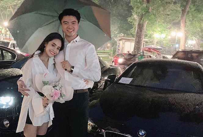 Showbiz 10/11: Đám đông ‘nổi loạn’ trong đám tang Lam Khiết Anh - ảnh 4