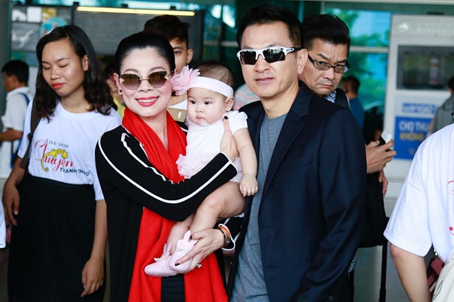 Showbiz 28/1: Thư Dung gây tranh cãi vì tự nhận là Á hậu - ảnh 1