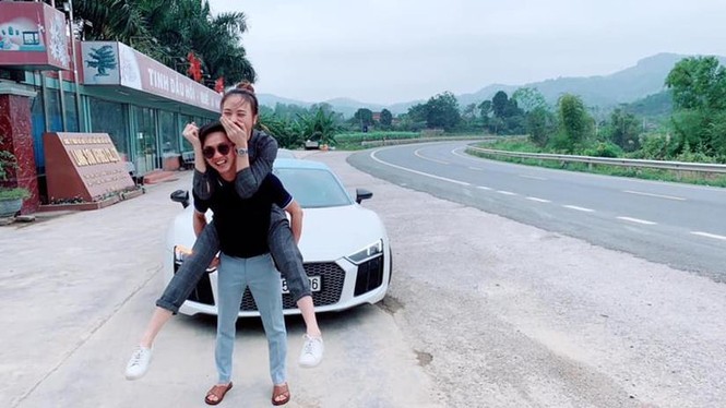 Đàm Thu Trang tung ảnh ôm Cường Đô la khiến fan tan chảy - ảnh 8