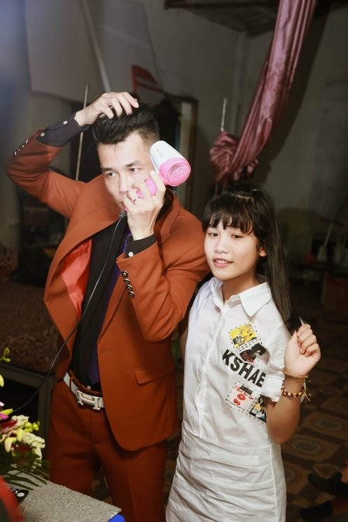 Bất ngờ con gái 15 tuổi xinh như hotgirl của Hiệp Gà - ảnh 4