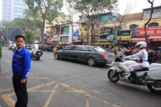 Nhìn gần đoàn xe Triều Tiên lăn bánh trên phố Hà Nội - ảnh 10
