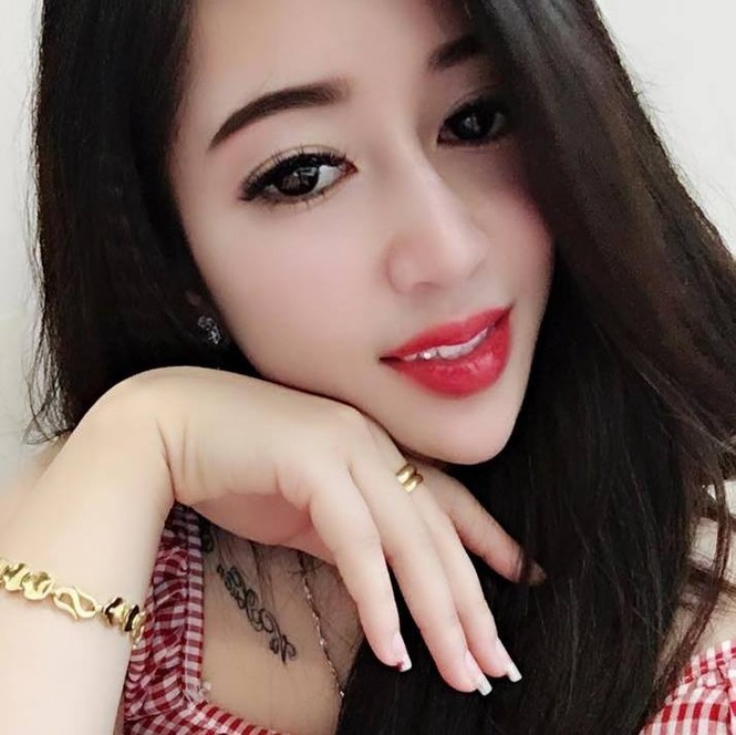 Vừa chia tay vợ ba, Hiệp Gà khoe bạn gái mới? - ảnh 4