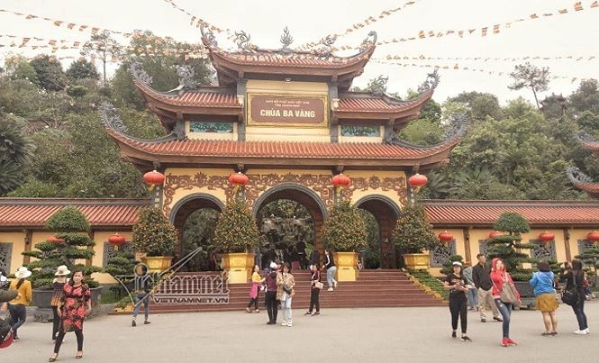 Showbiz 24/3: Vĩnh Thụy chụp ảnh bên gái lạ, rộ tin đồn chia tay Hoàng Thùy Linh - ảnh 2