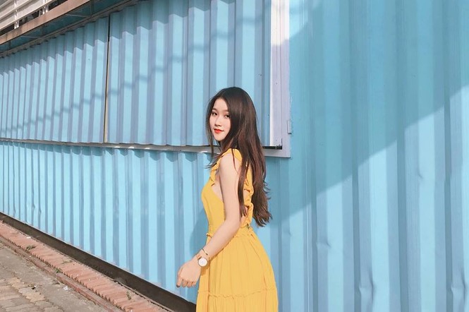 Chân dung hotgirl gây náo loạn cộng đồng mạng khi cổ vũ U23 Việt Nam - ảnh 4