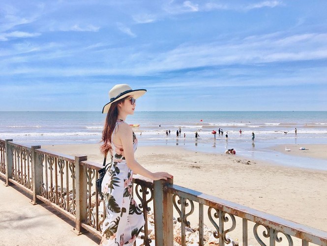 Chân dung hotgirl gây náo loạn cộng đồng mạng khi cổ vũ U23 Việt Nam - ảnh 6