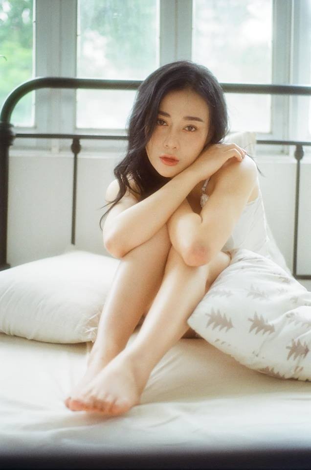 Phương Oanh ‘Quỳnh búp bê’ tung ảnh 'giường chiếu' nóng bỏng - ảnh 7