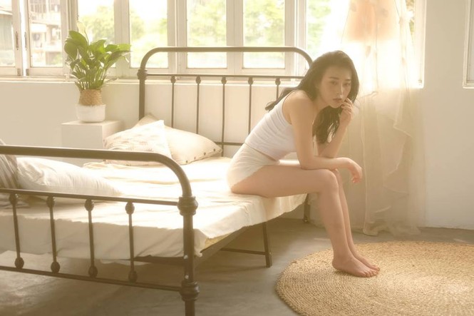 Phương Oanh ‘Quỳnh búp bê’ tung ảnh 'giường chiếu' nóng bỏng - ảnh 4