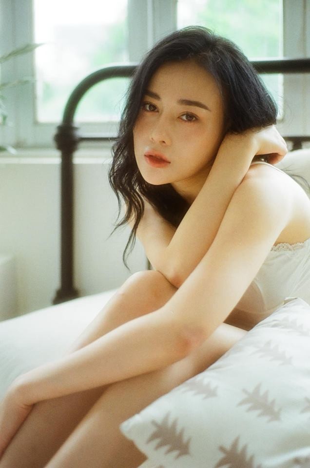 Phương Oanh ‘Quỳnh búp bê’ tung ảnh 'giường chiếu' nóng bỏng - ảnh 8