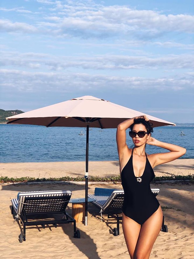 Hà Anh khoe dáng cực nóng bỏng với bikini sau 9 tháng sinh con - ảnh 5