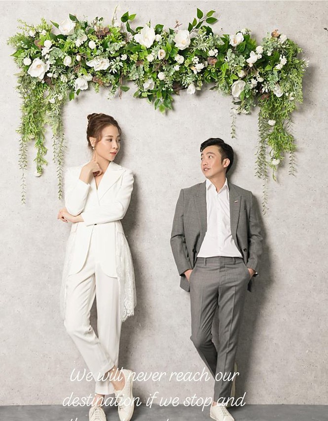Showbiz 7/4: Cường Đô la bất ngờ đăng ảnh cưới và nói yêu Đàm Thu Trang - ảnh 1