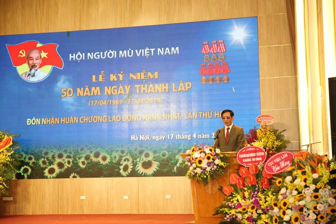 Tặng 1000 điện thoại '9999 hy vọng' giúp người khiếm thị ‘nhìn thấy cả thế giới’ - ảnh 2
