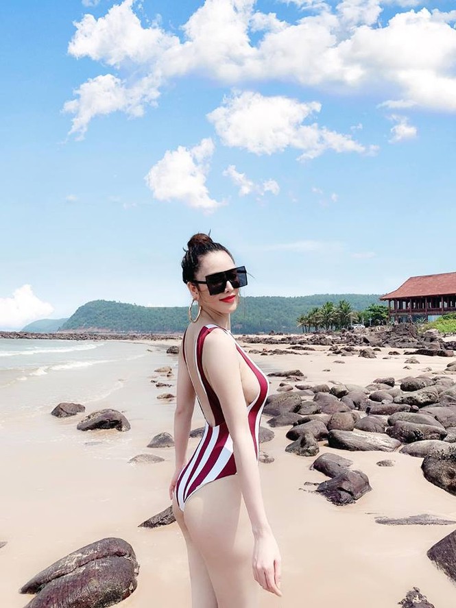 Tình cũ của Trường Giang tung ảnh bikini khoe đường cong ‘bỏng mắt’ - ảnh 4