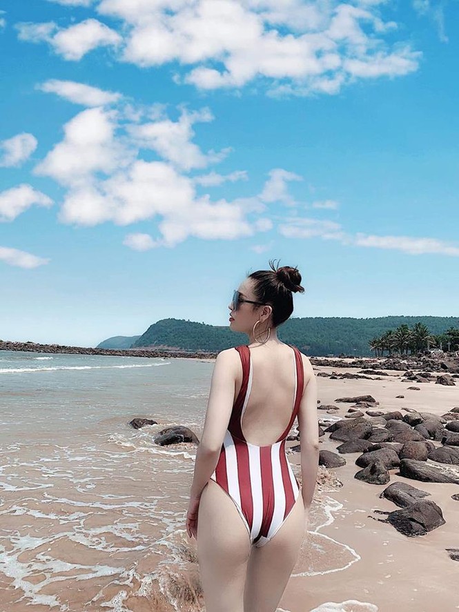 Tình cũ của Trường Giang tung ảnh bikini khoe đường cong ‘bỏng mắt’ - ảnh 5