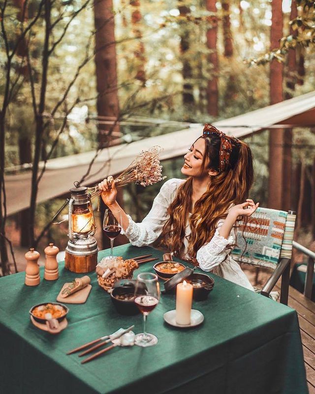 Chuyện tình đẹp như cổ tích của 'công chúa tóc mây' gốc Việt - ảnh 1