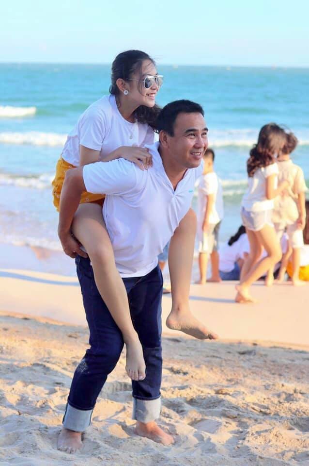 Con gái MC Quyền Linh 14 tuổi đã cao 1m70, được ví là bản sao Trương Bá Chi - ảnh 10